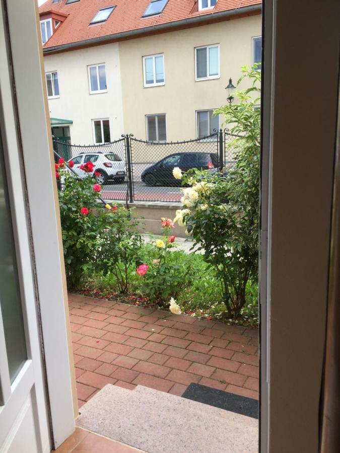 Terrasse Wohnungen Mit Parking In Zentrum Baden Exteriér fotografie